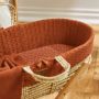 The Little Green Sheep Hoeslaken Moses Basket - Terracotta Rice