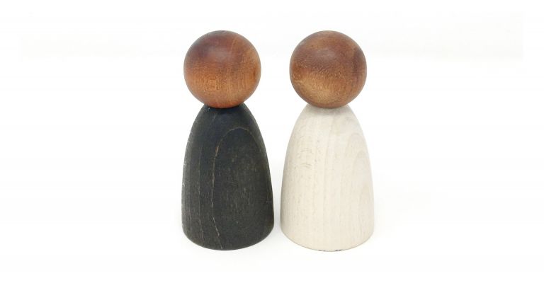 Grapat volwassen Nins Dark Wood