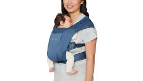 Ergobaby draagzak Embrace Soft Air Mesh - Blue - ergonomische draagzak vanaf geboorte