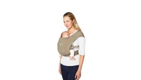 Ergobaby draagzak Embrace Soft Olive - ergonomische draagzak vanaf geboorte
